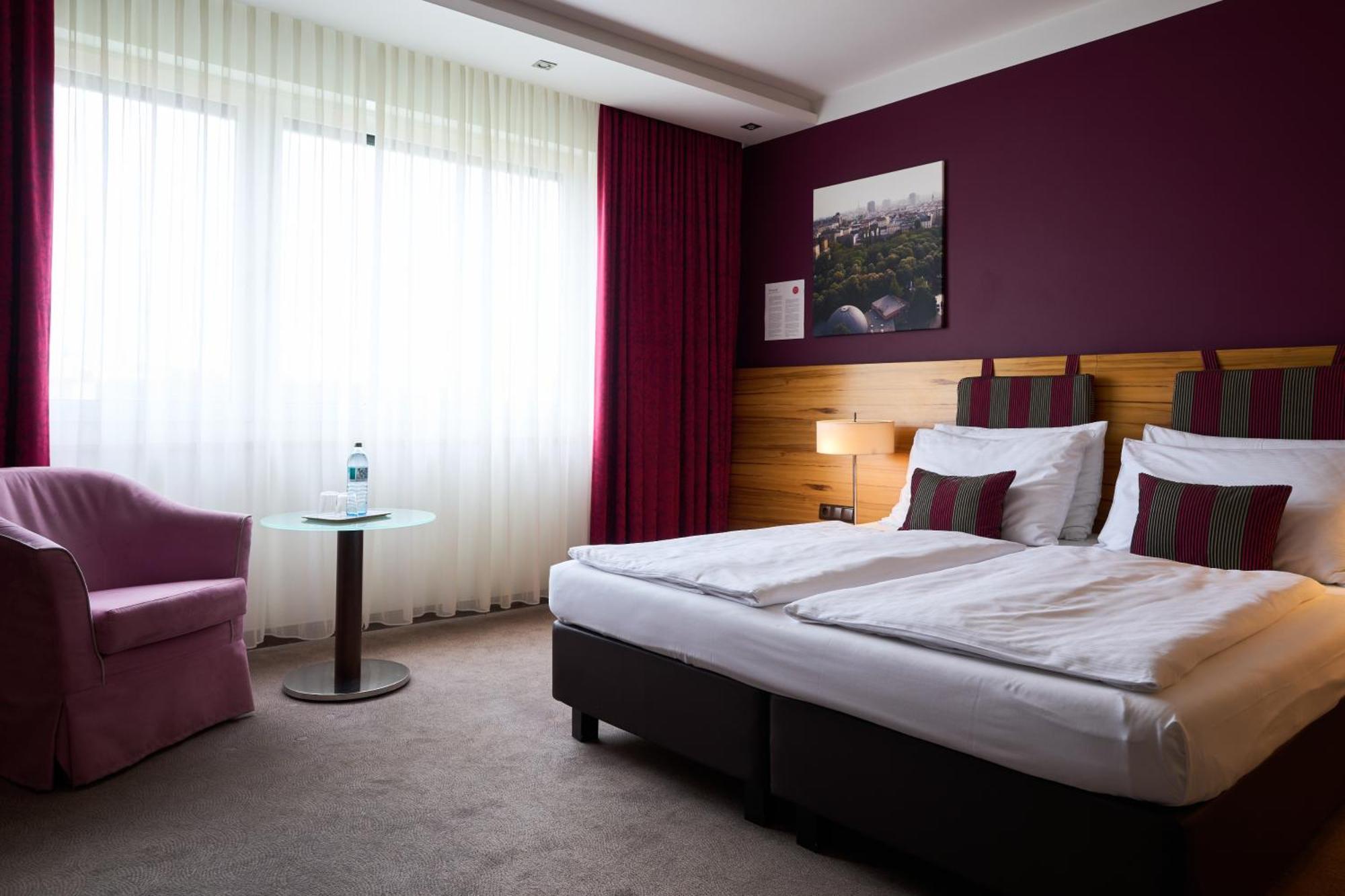 Hotel Henriette Stadthotel 4*